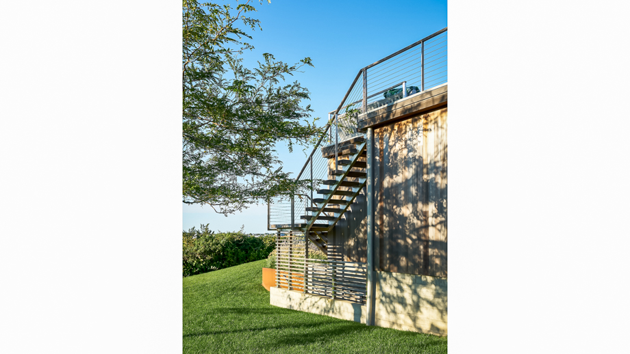 EXTERIOR STAIRS